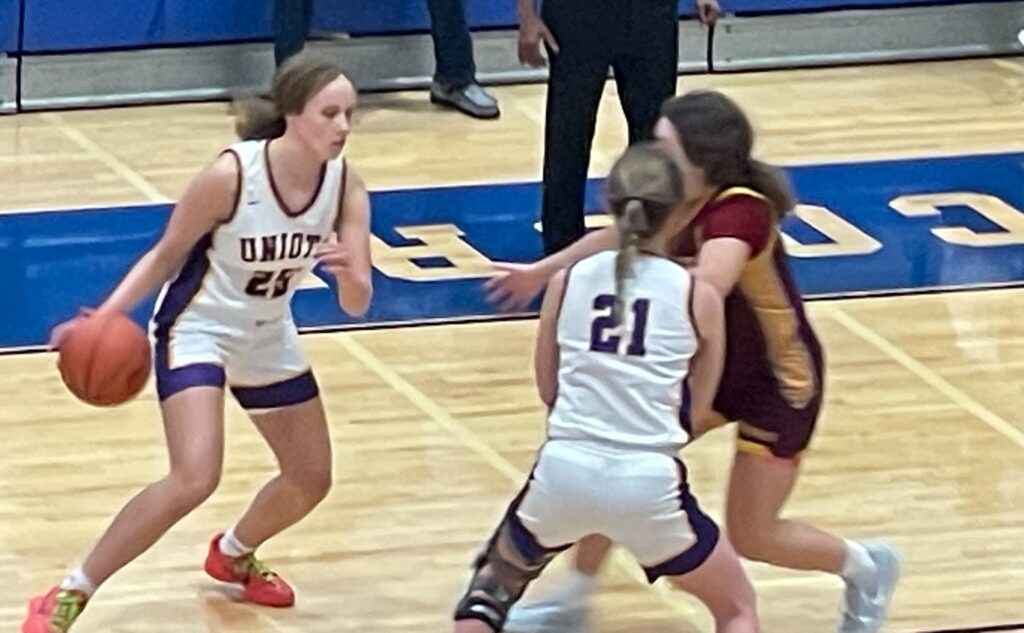 02-26 Milee Smith drives vs Avon Lake