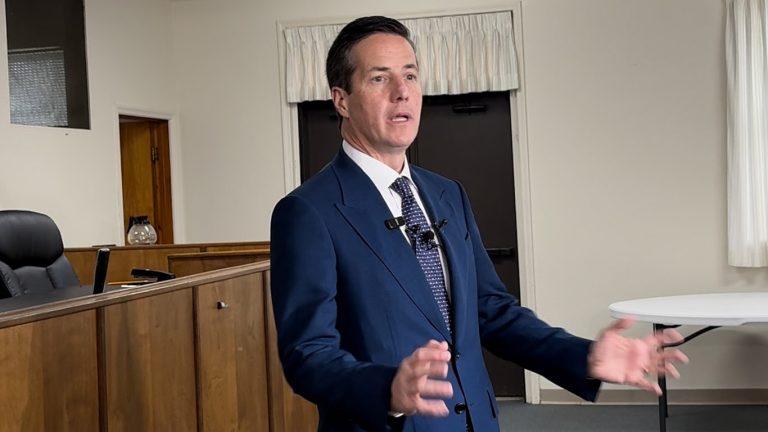 Sen. Bernie Moreno talks with reports at the USW Local 731 Union Hall in Chillicothe. Dan Ramey/Litter Media